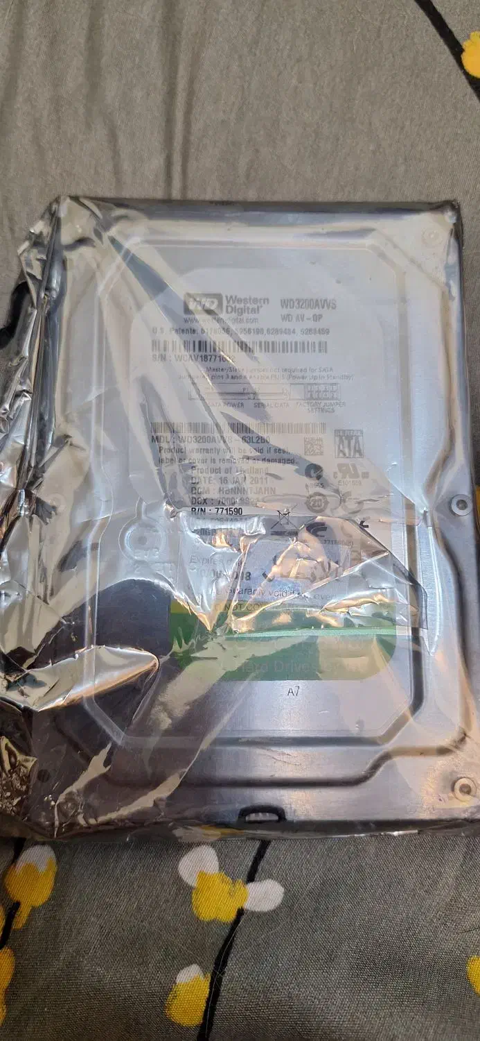 هارد کیس و دوربین ۳۲۰ گیگ ساتا وسترن دیجیتال نو|قطعات و لوازم جانبی رایانه|کرج, آق تپه|دیوار
