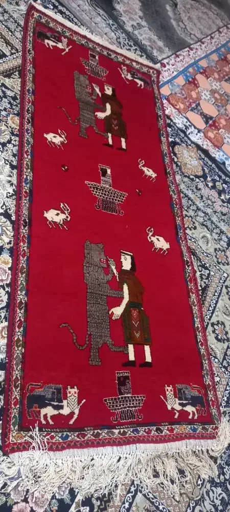 فرش دست بافت|فرش|مرودشت, نقش رستم|دیوار