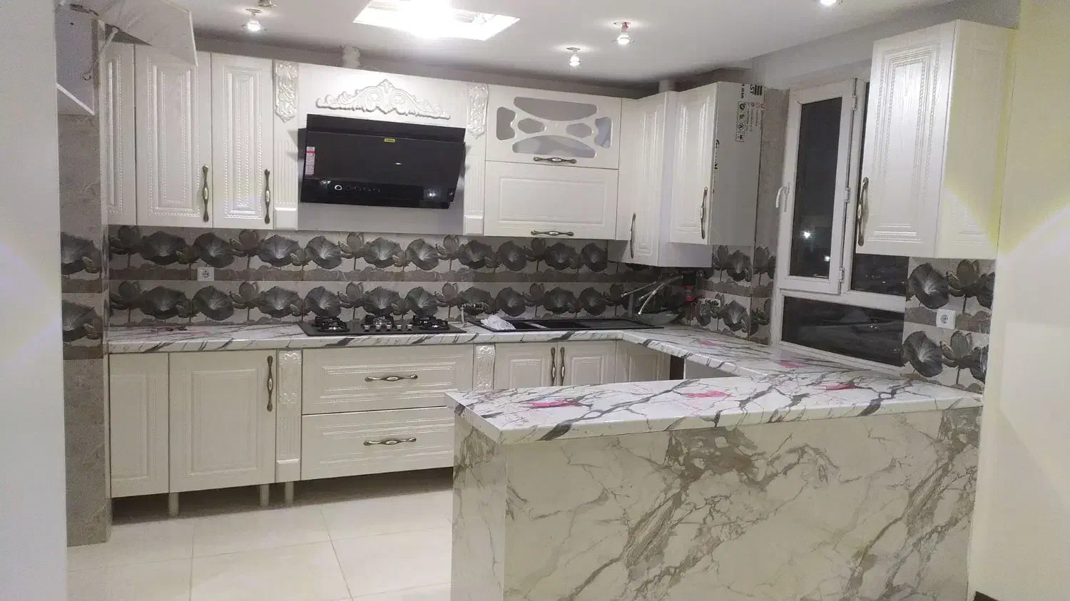 60 متر  تک واحدی  با پارکینگ غیر مزاحم