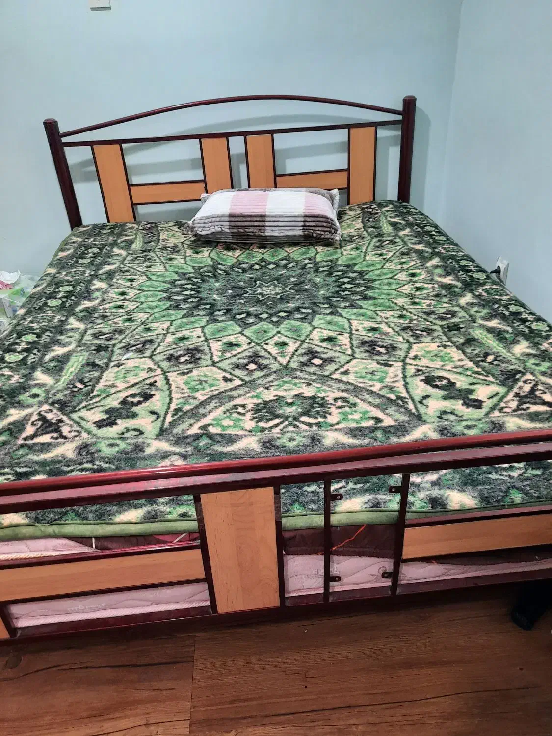 کمد چوبی وتخت خواب وصندلی گل میزو کمدکشابی|جاکفشی، کمد، دراور|امیدیه, |دیوار