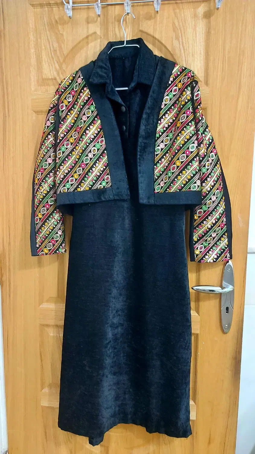 مانتو پالتو نو|لباس|قم, حنیف نژاد|دیوار