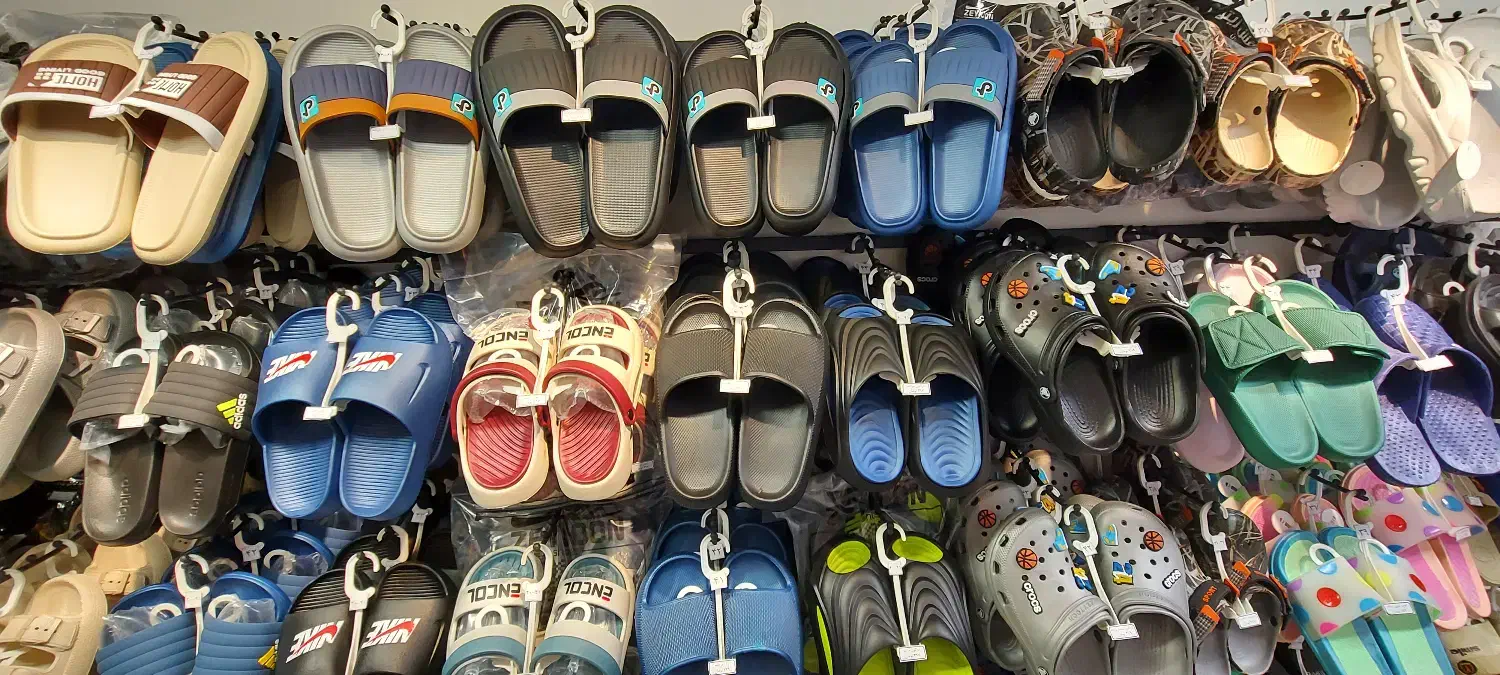 دمپایی و صندل در مجتمع تجاری ایرانیان. واحد F33|کیف، کفش، کمربند|شیراز, شهرک ایثار|دیوار