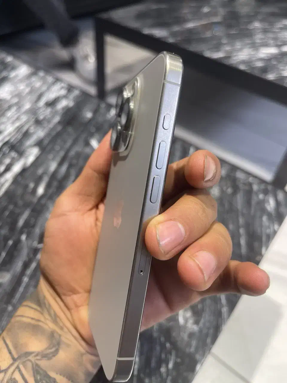 گوشی آیفون 15 پرو pro|موبایل|کرج, فاز ۱ مهرشهر|دیوار