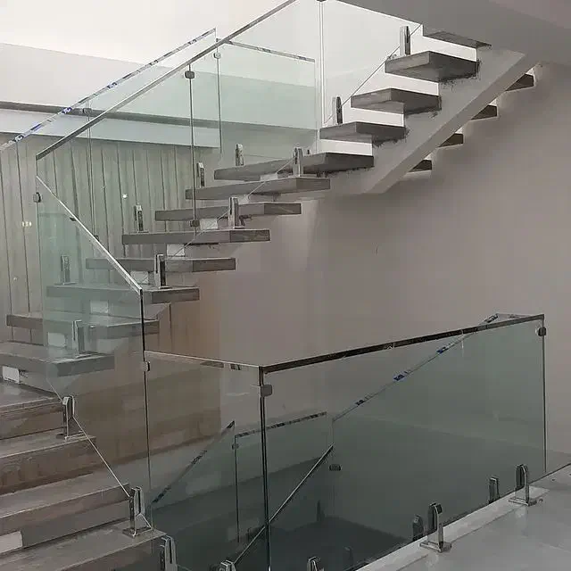 کلینیک تخصصی نرده شیشه ای و راه پله شیشه ای اذین|خدمات پیشه و مهارت|اصفهان, سعادت‌آباد|دیوار