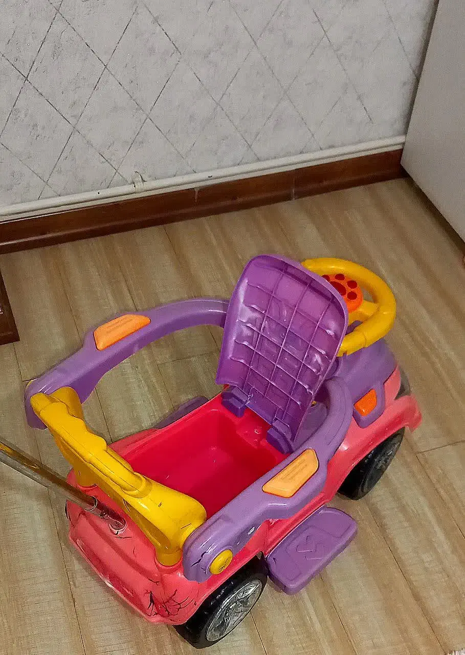 فوتبال دستی و ماشین کودک|اسباببازی|هشتگرد, شهرک بعثت|دیوار