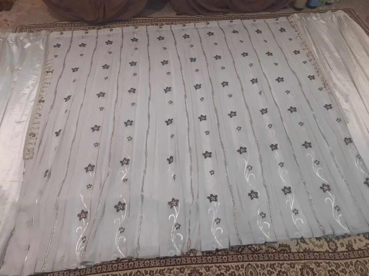 تعدادی پرده سالن پذیرایی|پرده، رانر، رومیزی|شیراز, نصر|دیوار