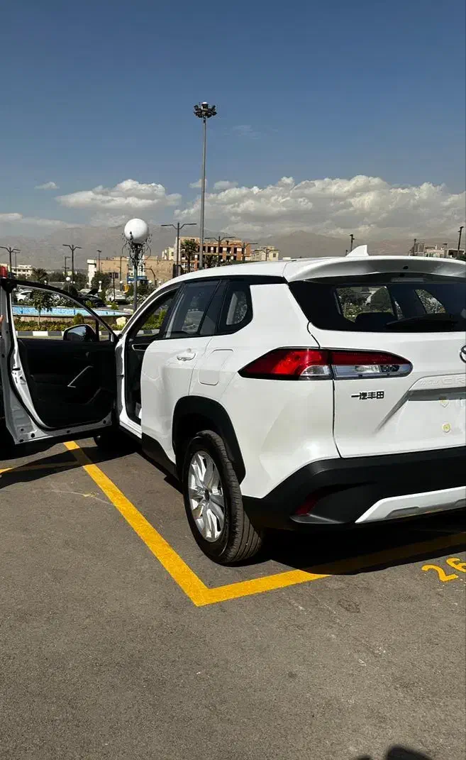 تویوتا فرانت لندر 2 لیتر هیبرید پرمیوم 2025|خودرو سواری و وانت|زنجان, |دیوار