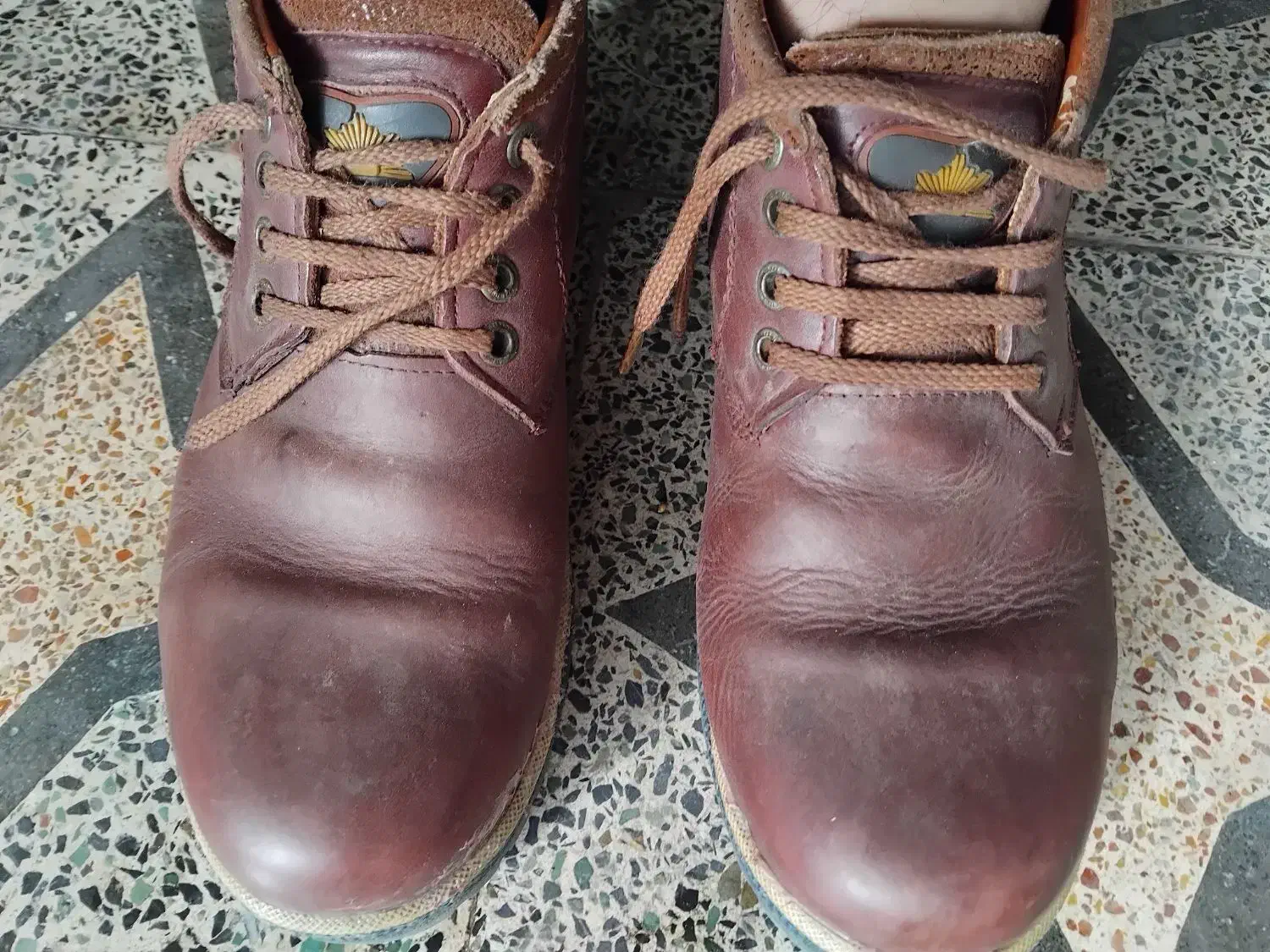 بت چرمی تمیز|کیف، کفش، کمربند|رشت, بیجارپس|دیوار