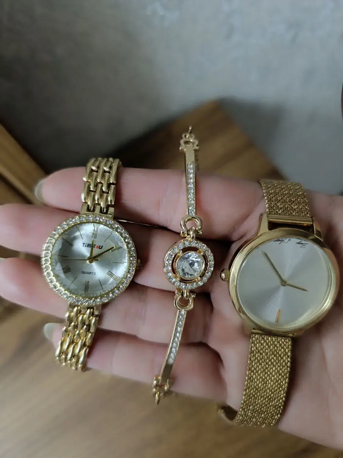 ساعت زنانه با دستبند ست|ساعت|کرج, پیشاهنگی|دیوار