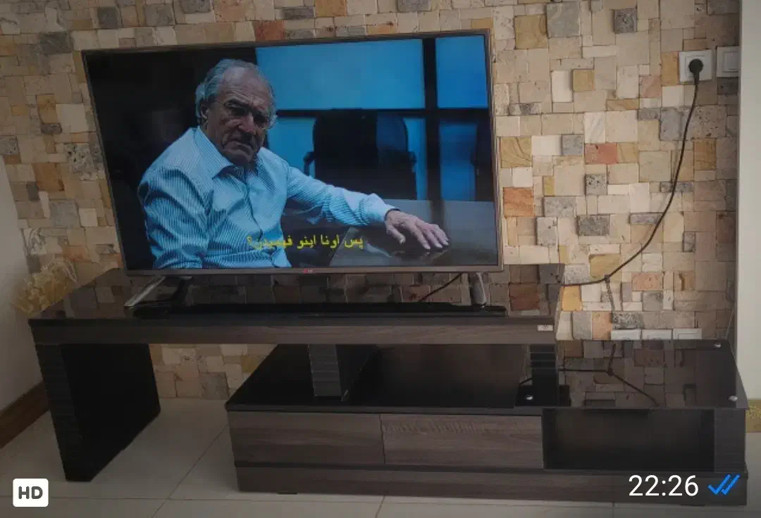 میز تلوزیون هایگلاس دو تکه شرکتی|میز تلویزیون|شاهین‌شهر, نظامی|دیوار
