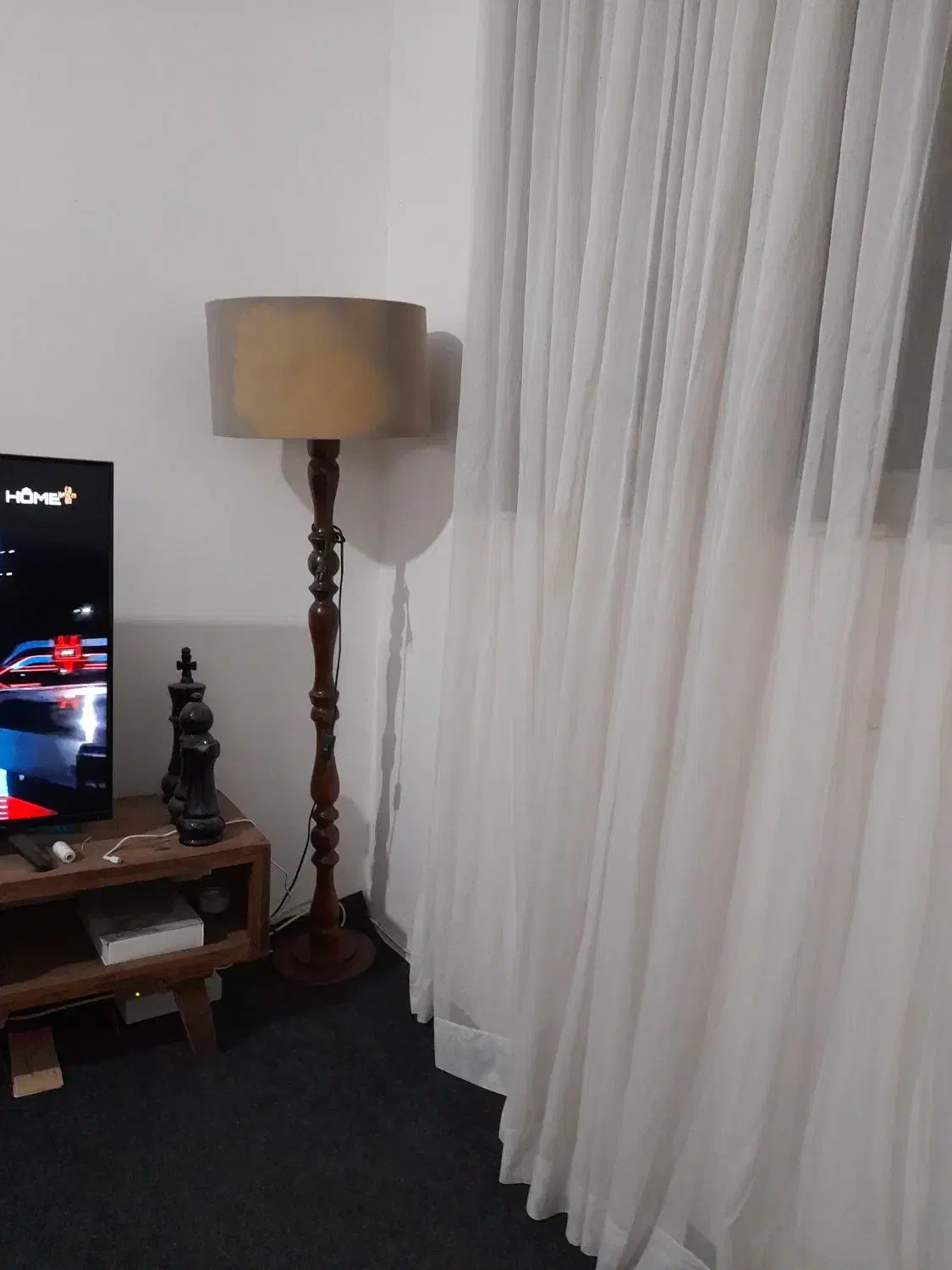 اباژور ایستاده مخروطی|چراغ خواب و آباژور|لنگرود, |دیوار