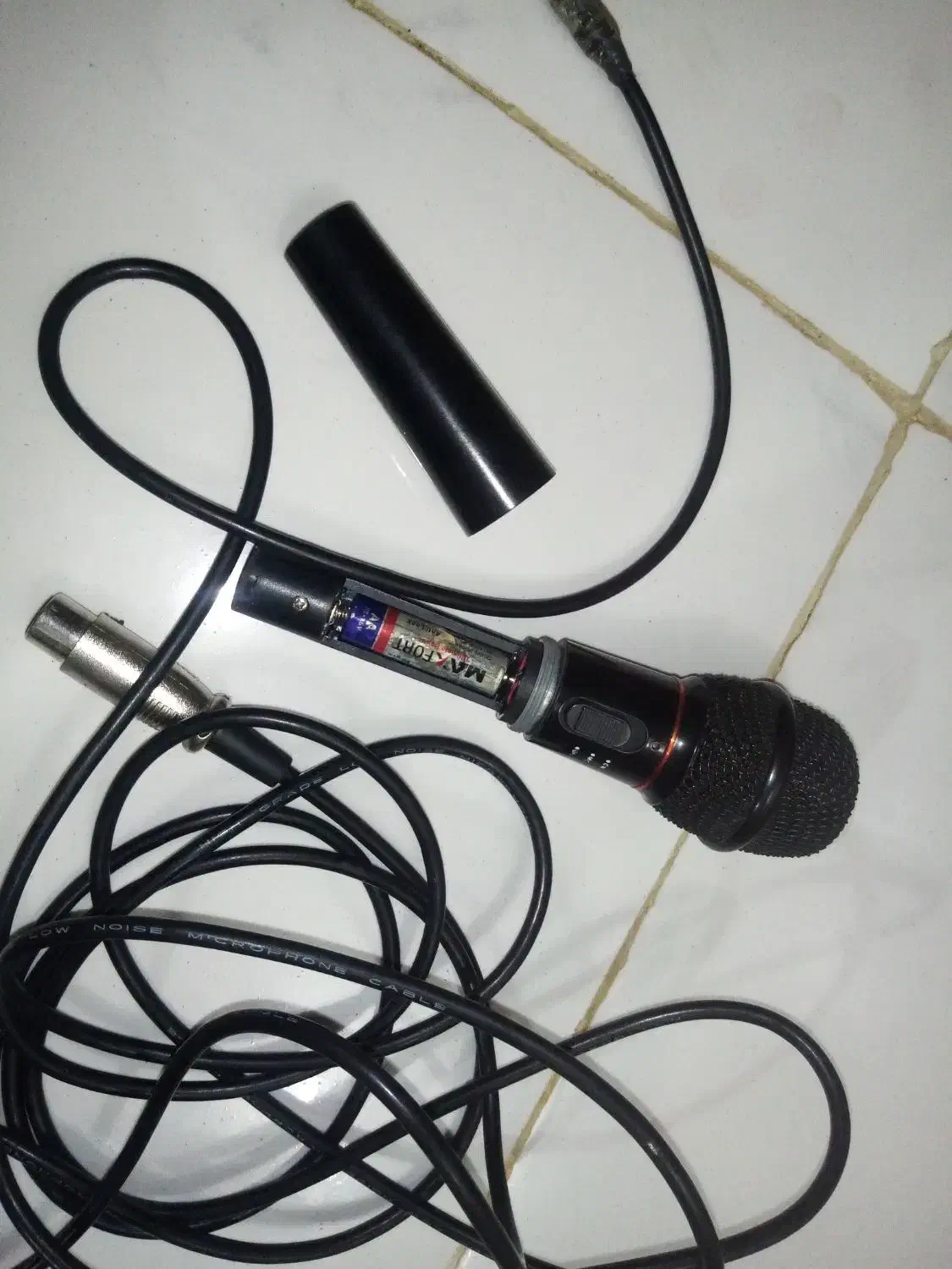 میکروفن هم بیسیم هم کابلی هستش|سیستم صوتی خانگی|بجنورد, |دیوار