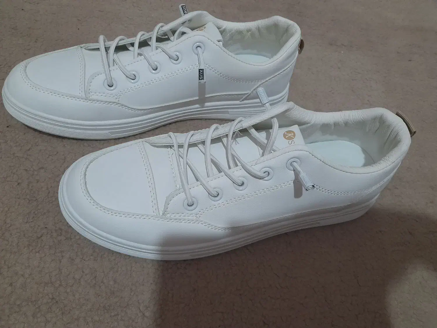 کفش اسپورت|کیف، کفش، کمربند|ایذه, |دیوار