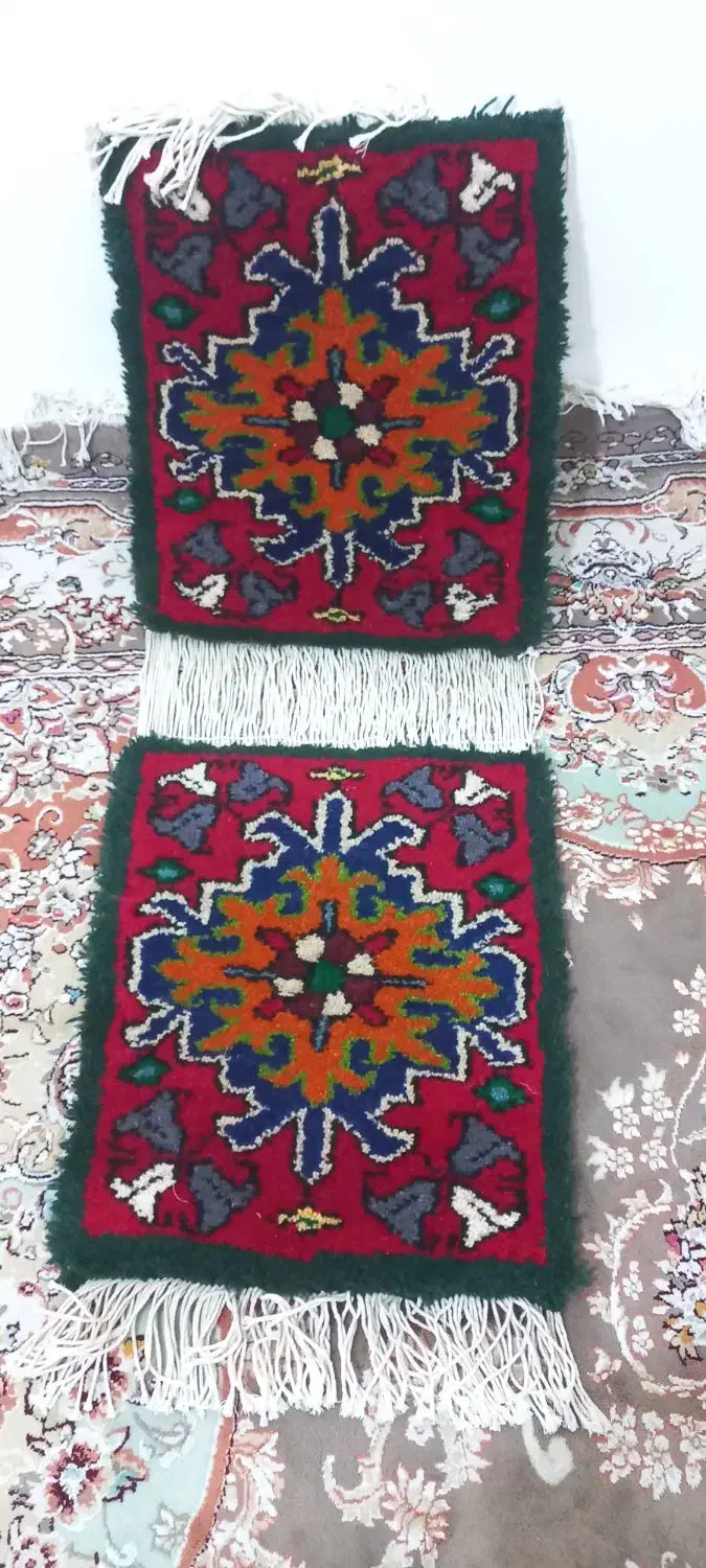 فرش دستبافت رو صندلی|فرش|گلستان (تهران), |دیوار