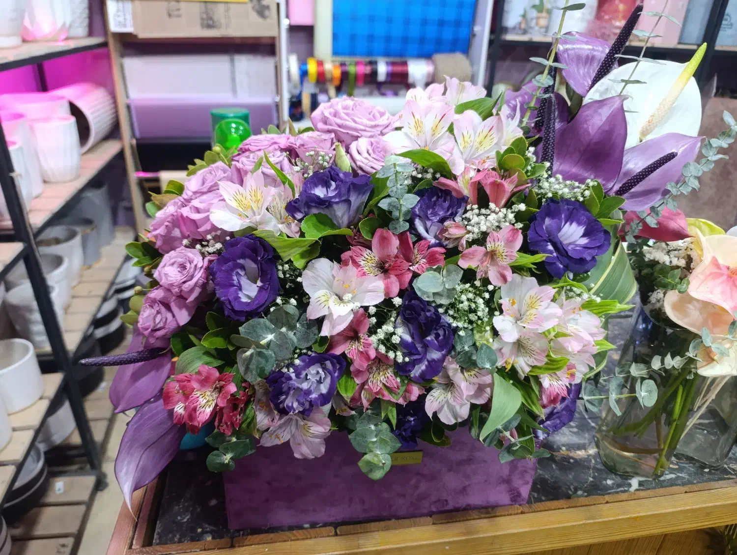 باکس حجیم و بسیار زیبا|گل و گیاه طبیعی|گرمسار, |دیوار