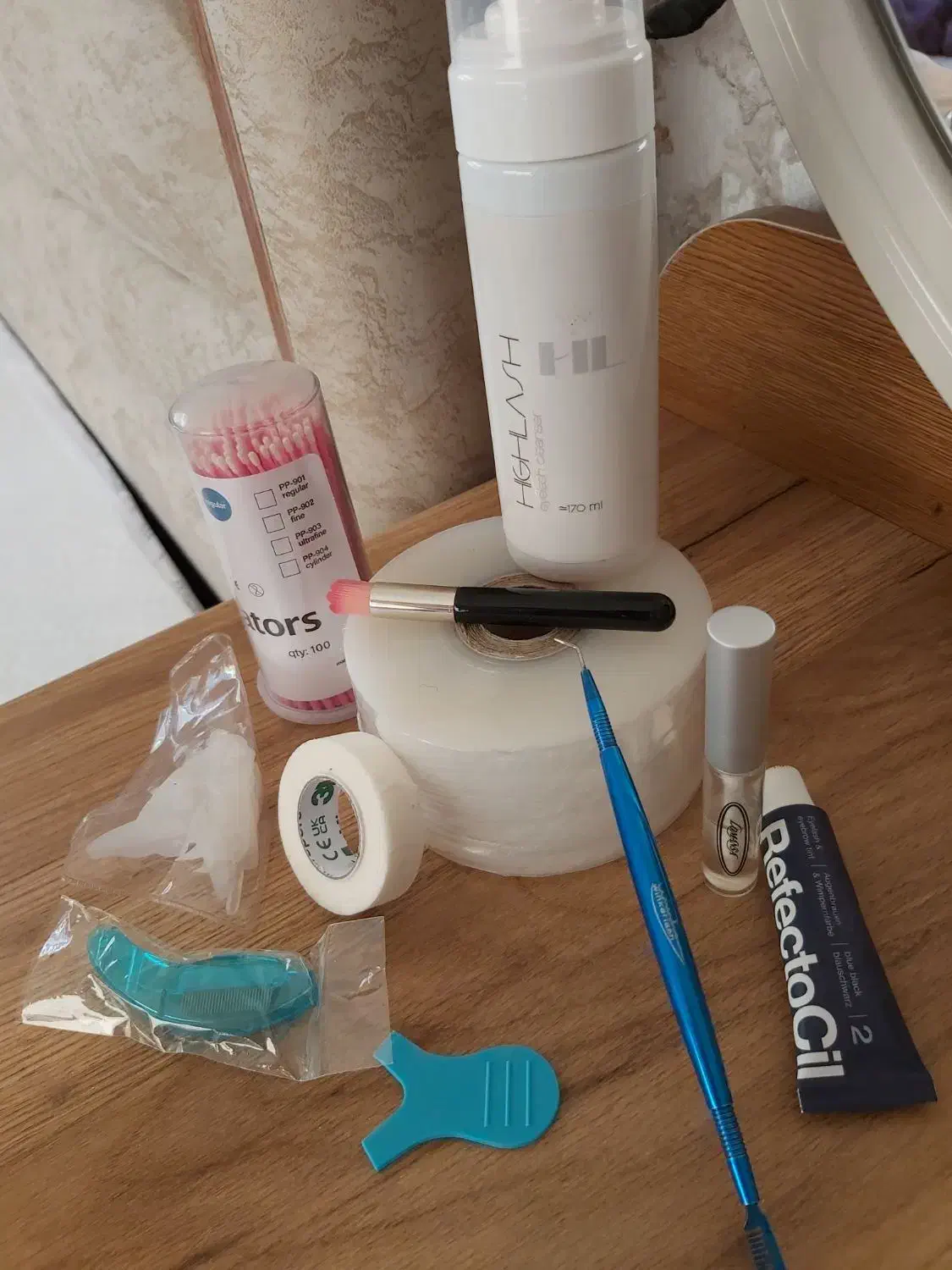 وسائل لیفت و لمینت مژه و ابرو|آرایشگاه و سالنهای زیبایی|لنجان, |دیوار