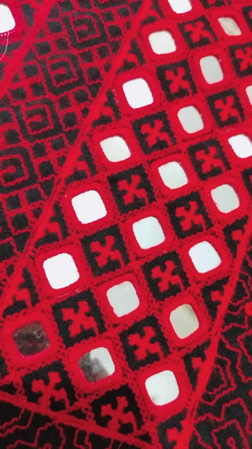 سرتوپ و آینه|لباس|زابل, |دیوار