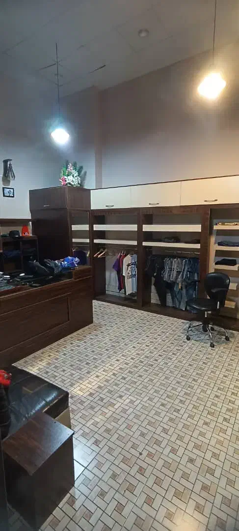 دکور و ویترین بوتیک ، دکور مغازه|فروشگاه و مغازه|اندیشه, اندیشه فاز ۴|دیوار