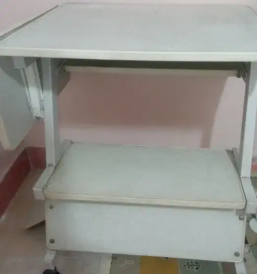 میز کامپیوتر چرخدار|میز تحریر و کامپیوتر|خرمآباد, |دیوار