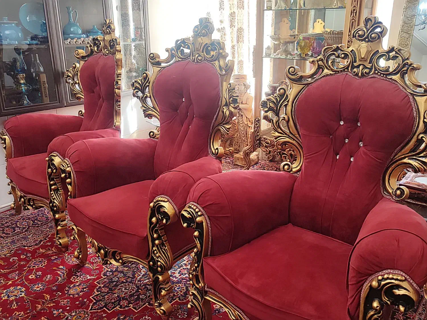 مبل ۹ نفره سلطنتی سفارشی همراه با عسلی|مبلمان خانگی و میز عسلی|بناب, |دیوار