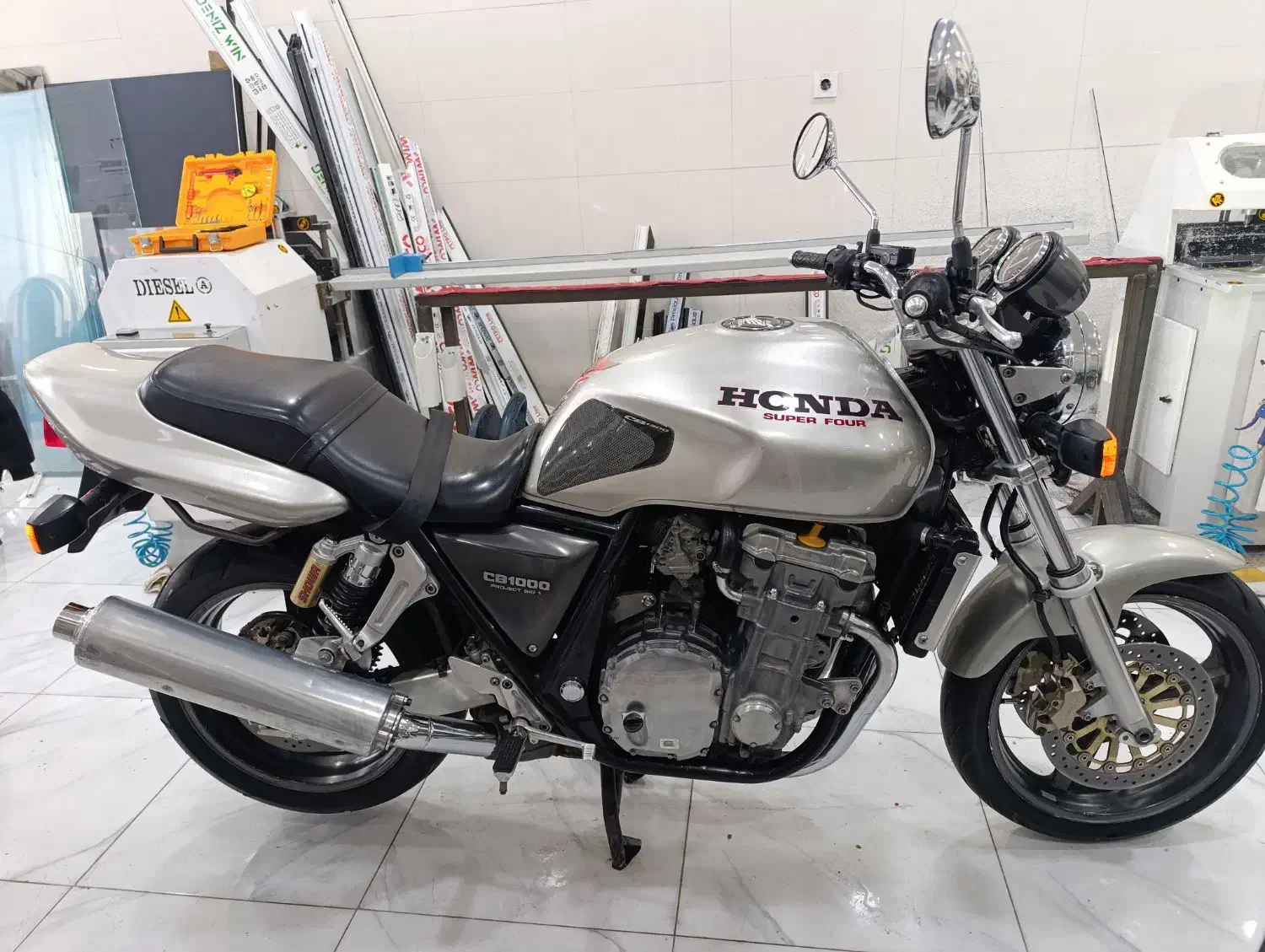 cb 1000 خشک|موتورسیکلت|سقز, |دیوار