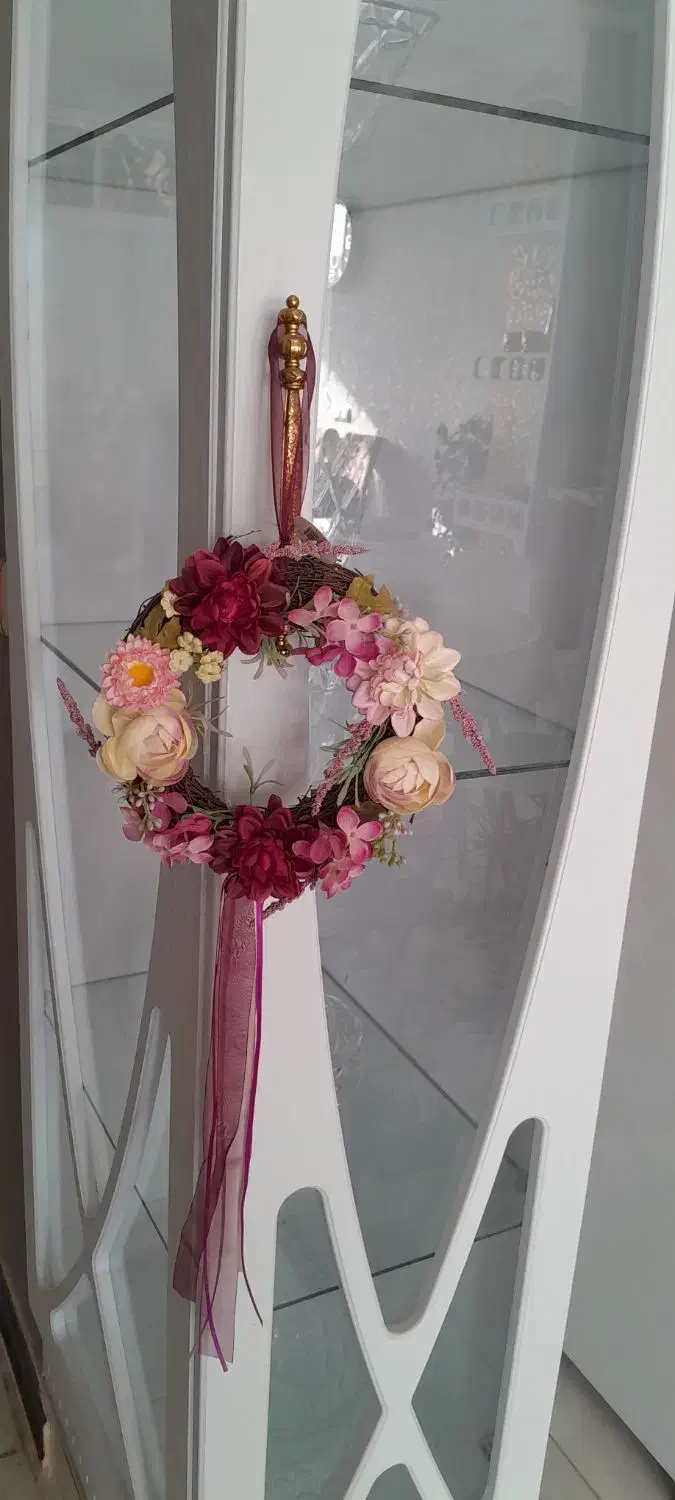 حلقه گل|گل مصنوعی|کرج, باغستان|دیوار