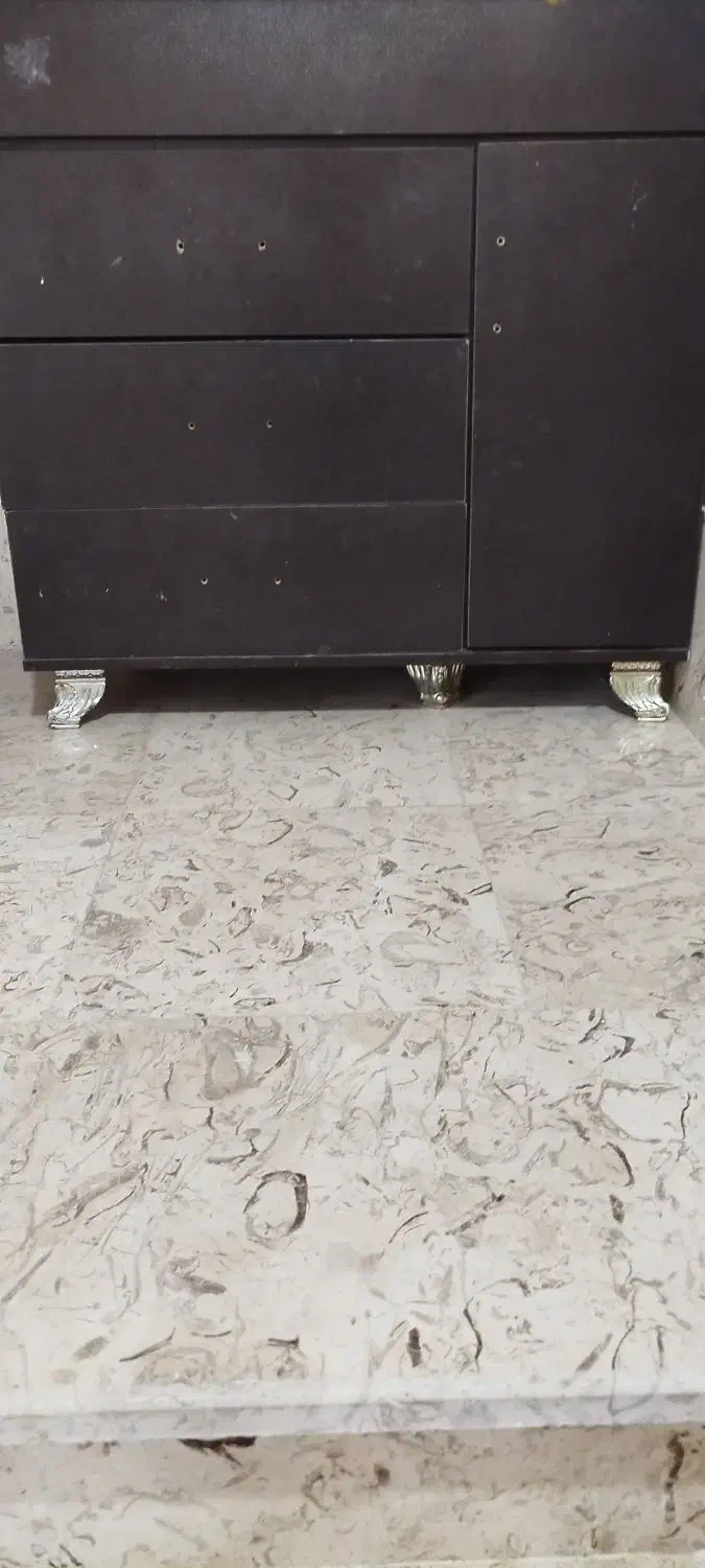 دراور فقط ۵۰۰هزار جنس خیلی محکم کشوها سالم|جاکفشی، کمد، دراور|نورآباد, |دیوار