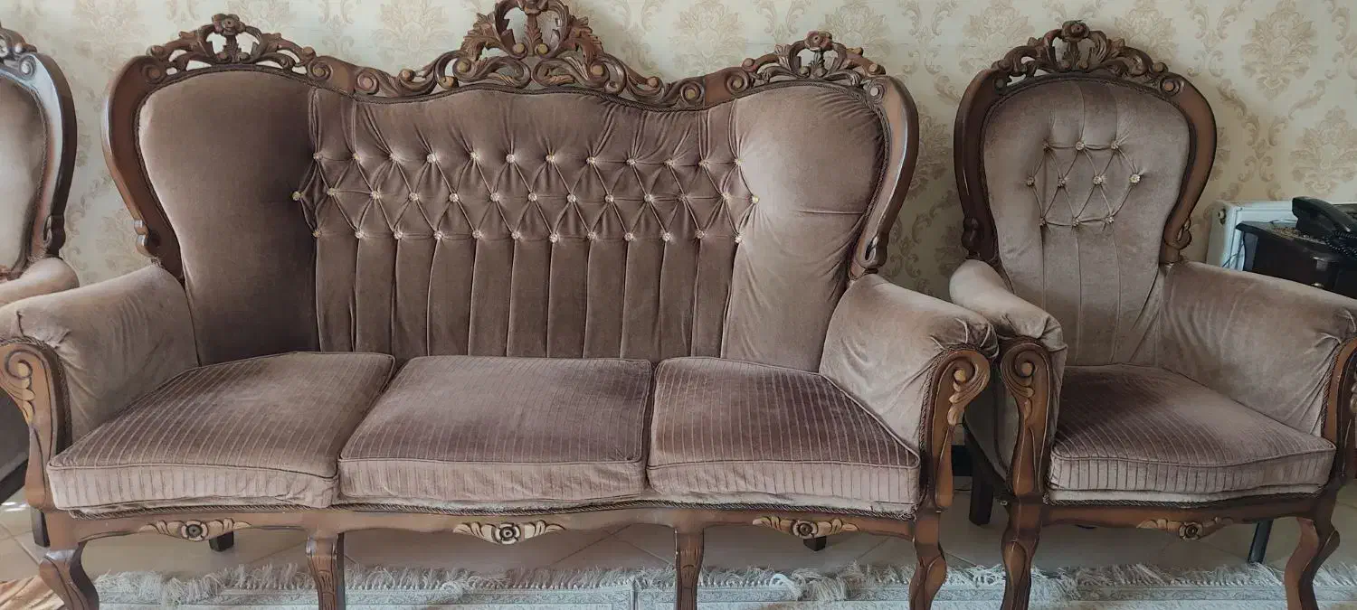 مبل سلطنتی تمیز و سالم|مبلمان خانگی و میز عسلی|شاهین‌شهر, مخابرات (شهید بهشتی)|دیوار