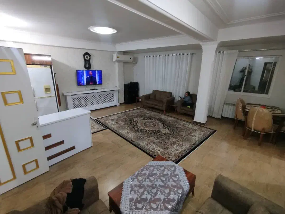 واحد مستقل طبقه اول بازسازی با پارگینک درمیدان گیل|فروش آپارتمان|لاهیجان, لیالستان|دیوار