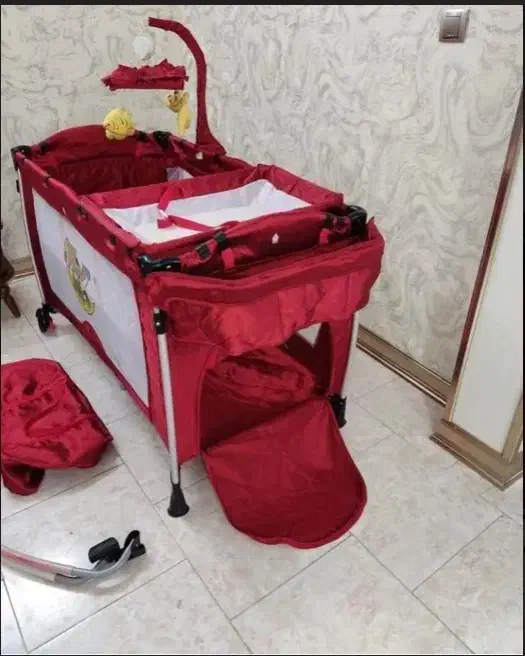 تخت کنار مادر پیرگاردین|تخت و صندلی بچه|تبریز, |دیوار