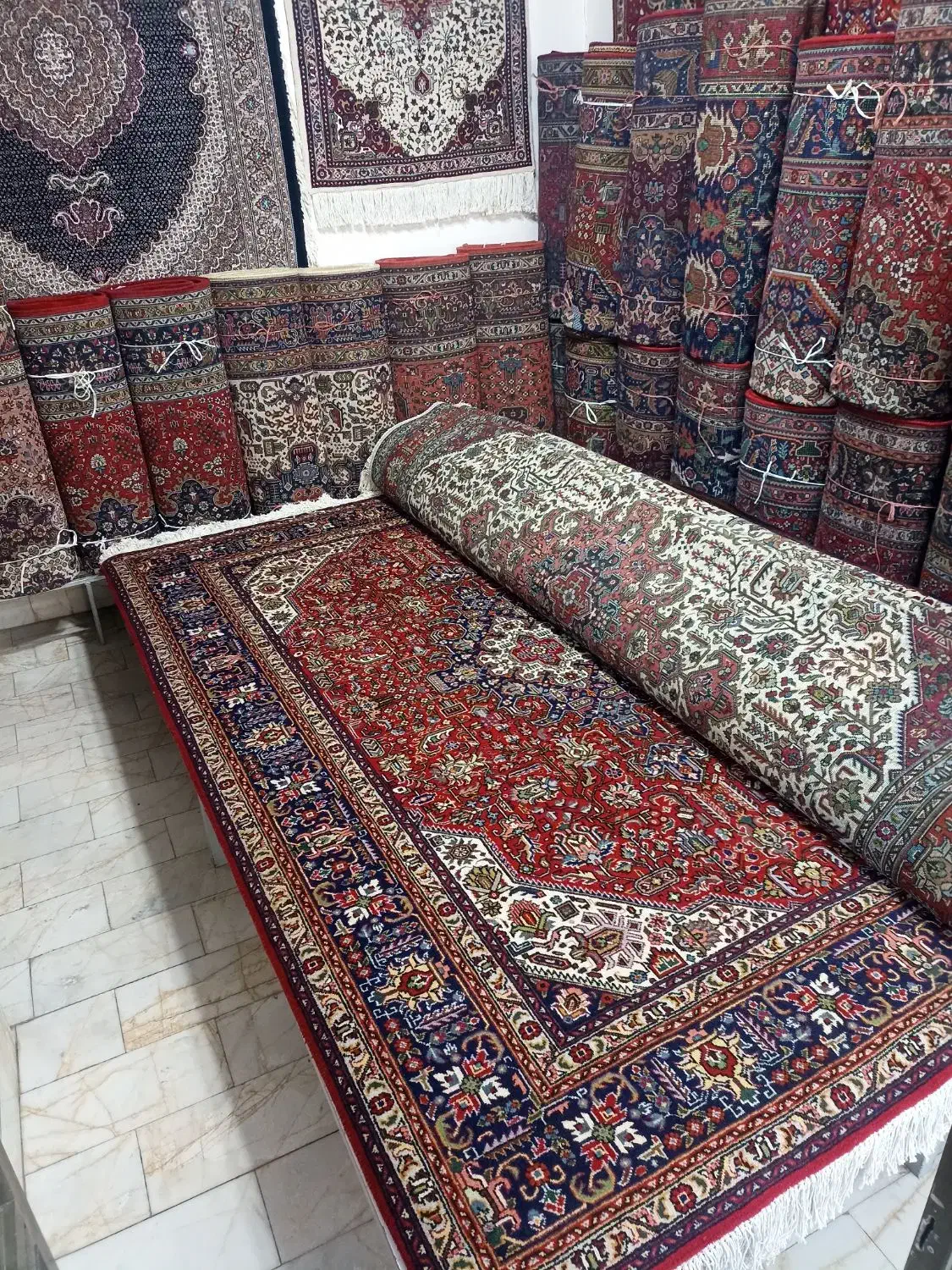 جفت شیش متری(۳×۲)نقشه قباآذرشهر|فرش|تهران, توحید|دیوار