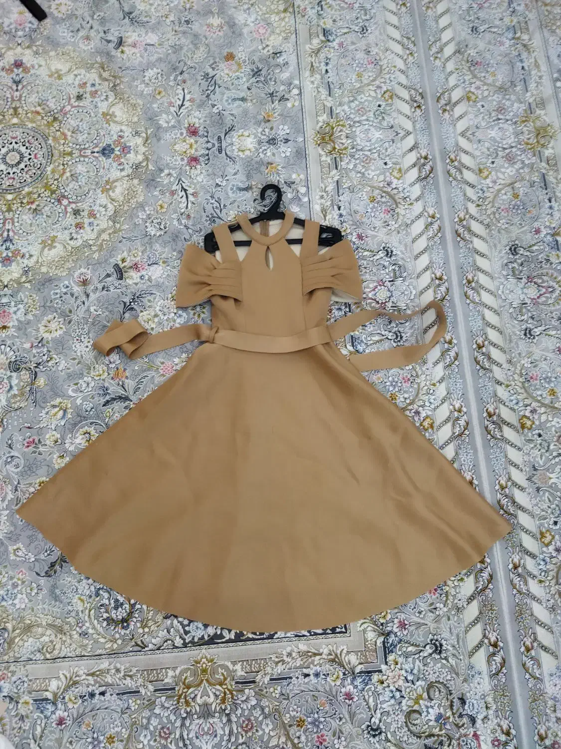 لباس مجلسی|لباس|هشتگرد, شهرک فرهنگیان|دیوار