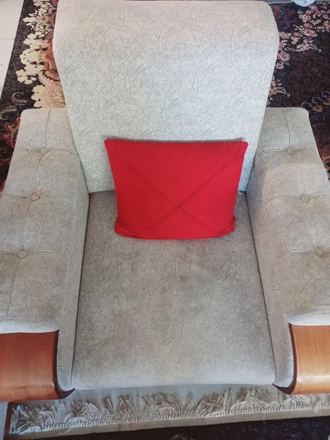 مبل راحتی تخت خواب شو رنگ کرمی|مبلمان خانگی و میز عسلی|رابر, |دیوار