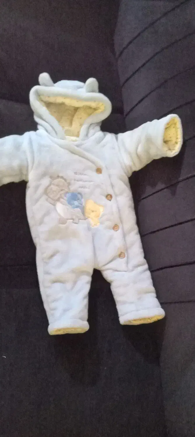 لباس|کفش و لباس بچه|مسجد سلیمان, |دیوار