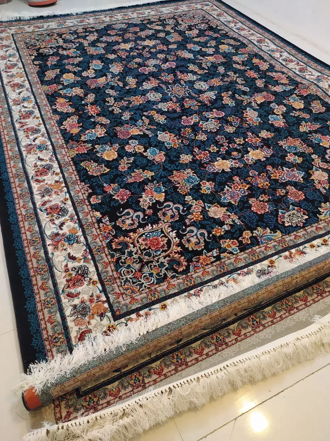 گیلدا فیلی ،آکبند|فرش|نهاوند, |دیوار