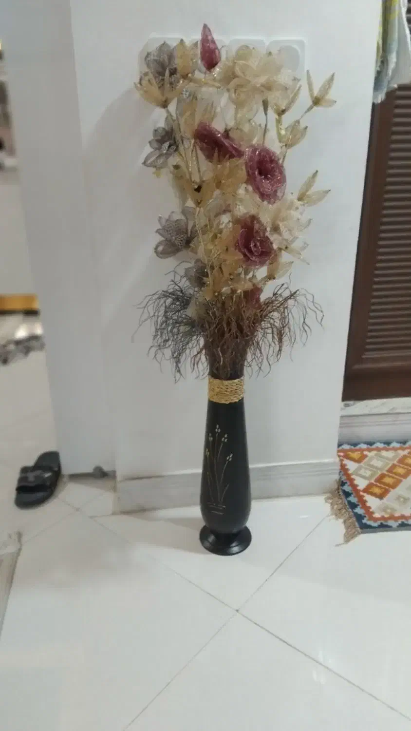 گلدان و گل مصنوعی زیبا|گل مصنوعی|اسفراین, |دیوار