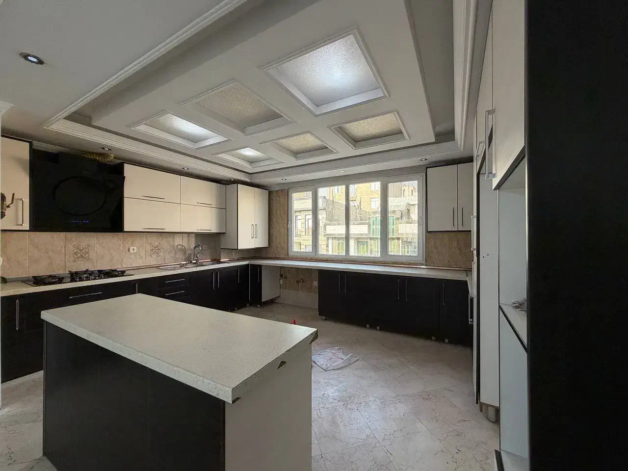 87متر 2خواب ** تخلیه **