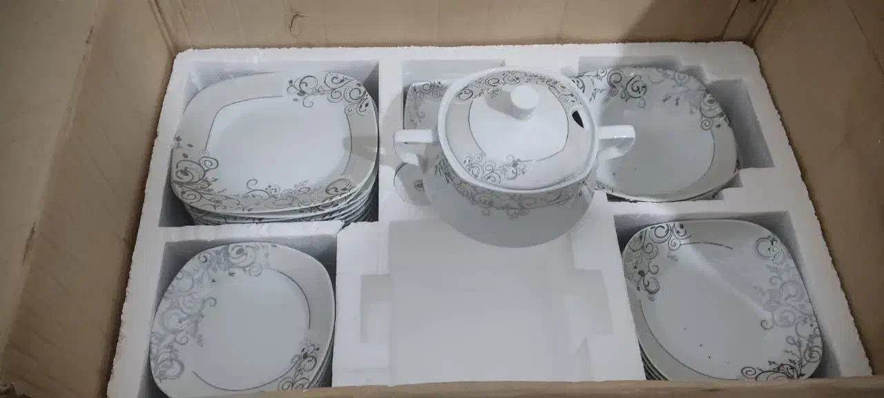 ظرف چینی ۱۲نفره پردیس|ظروف سرو و پذیرایی|شاهین‌شهر, خانه کارگر|دیوار