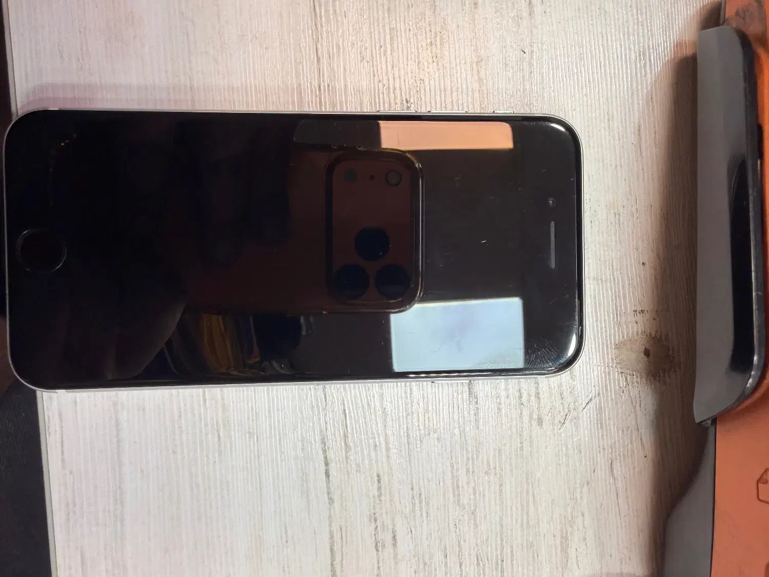 کوشی ایفون se|موبایل|هشتگرد, شهرک راه آهن|دیوار