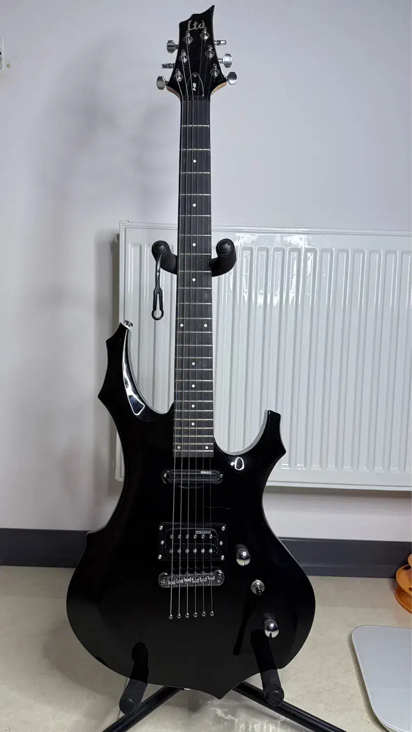 گیتار الکتریک ESP LTD-F10|گیتار، بیس، امپلیفایر|شیراز, شهرک مفتح|دیوار