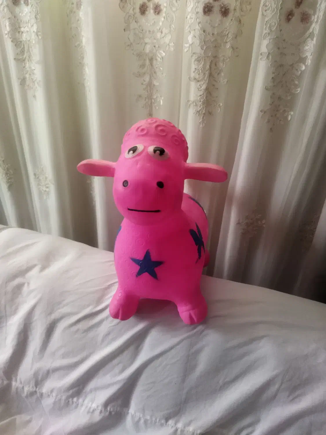 حیوان پرشی. گوسفند نو|اسباب‌بازی بچه|شاهین‌شهر, فدک|دیوار