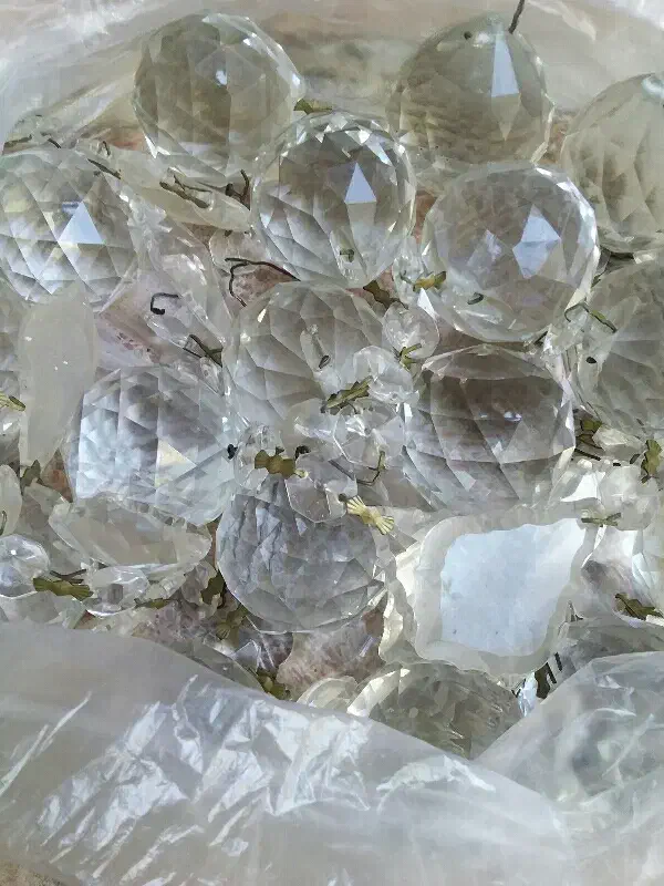 لوستر برنزی|لوستر و چراغ آویز|تبریز, |دیوار