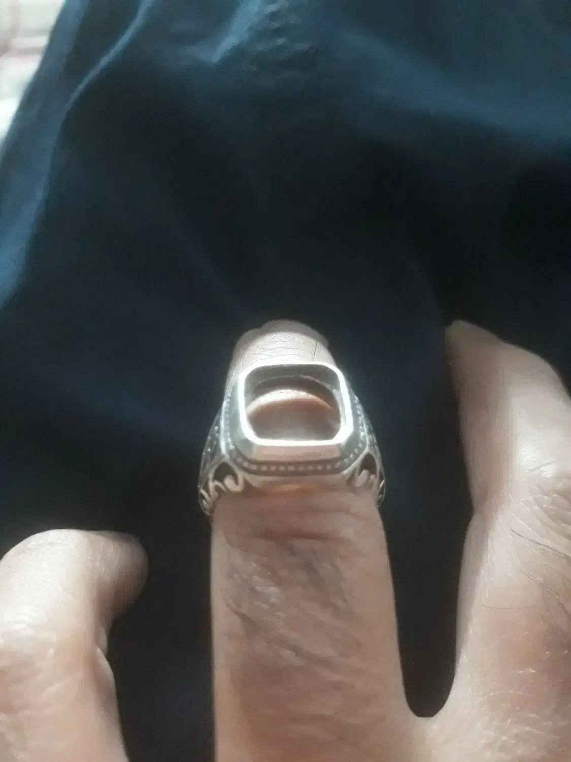 انگشتر زمرد رکاب خالی سنگ|جواهرات|قم, شاه ابراهیم|دیوار