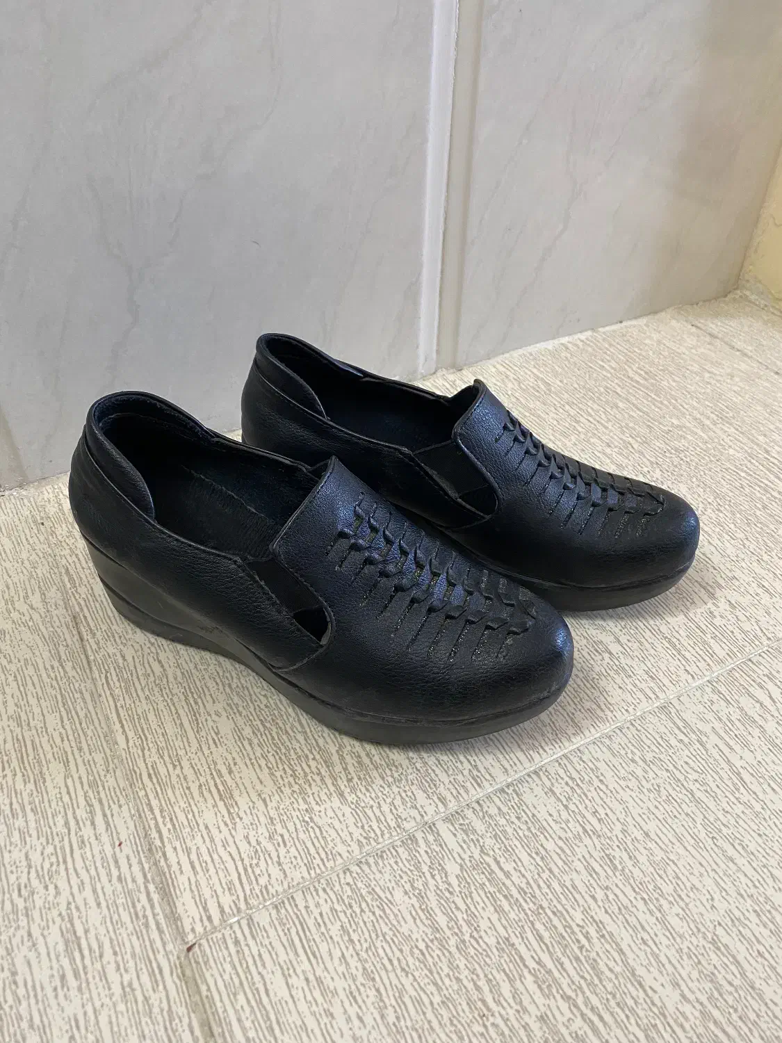 کفش|کیف، کفش، کمربند|دامغان, |دیوار