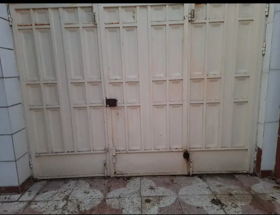 درب حیاط|مصالح و تجهیزات ساختمان|ابریشم, |دیوار