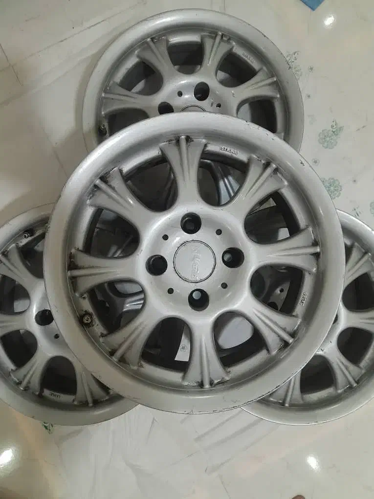 رینگ آلمانی کاملا سالم ۸پر  پژو سمند....|قطعات یدکی و لوازم جانبی|رشت, کوی غلام نیا|دیوار