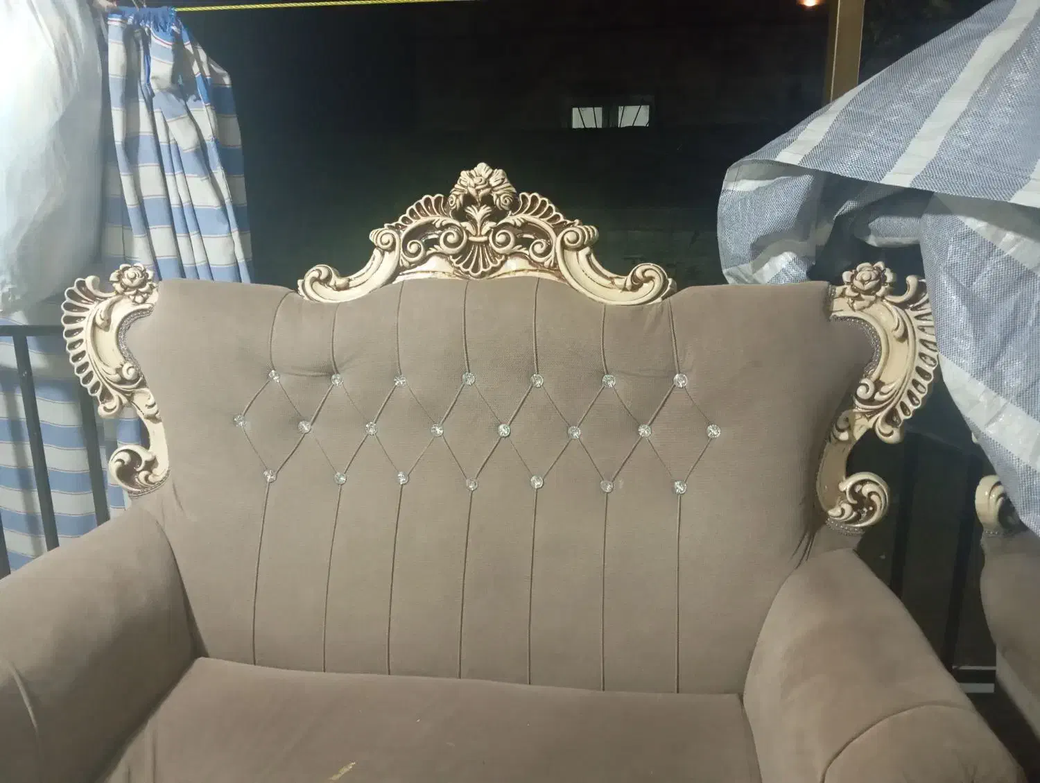 مبل هفت نفره سالم|مبلمان خانگی و میز عسلی|لاهیجان, لفمجان|دیوار