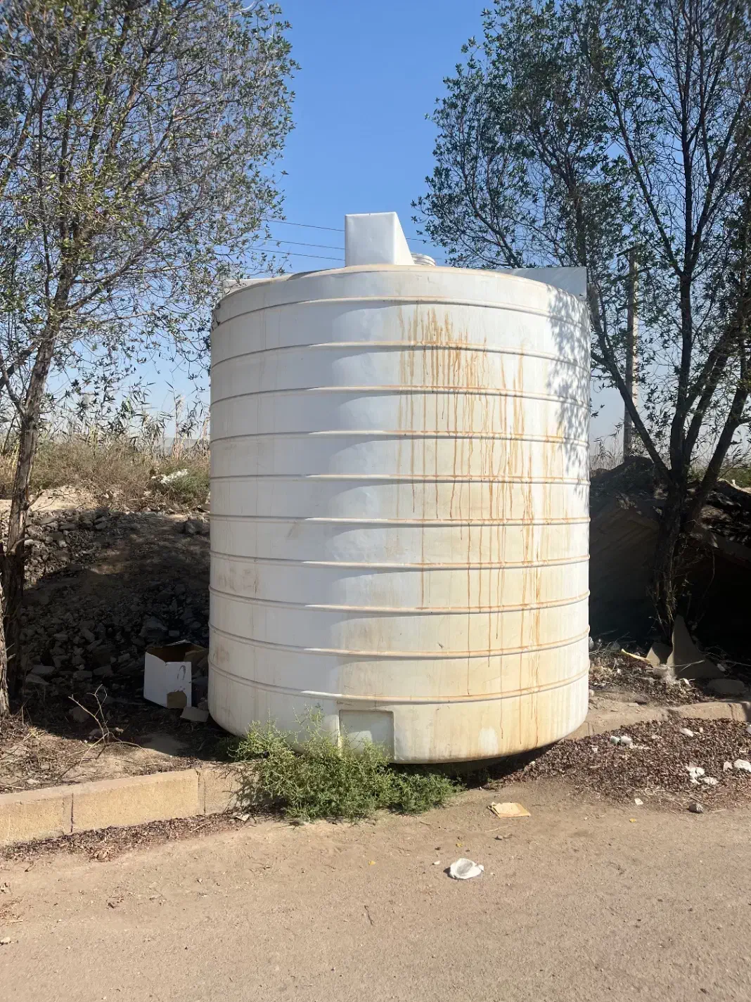 مخزن ۲۰ هزار لیتری گازوییلی و۱۵ هزار لیتری اب|عمدهفروشی|اهواز, کوی صادقیه|دیوار