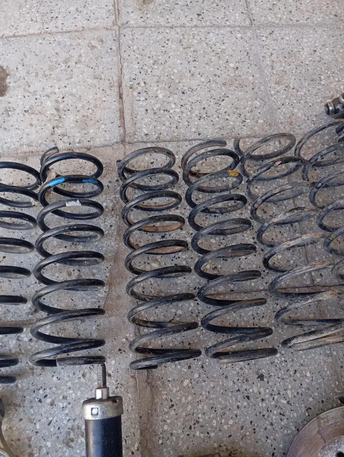 کمک عقب جلو دیکس سرپلس و قیره..|قطعات یدکی و لوازم جانبی|تربت‌حیدریه, حاجی یار‎|دیوار