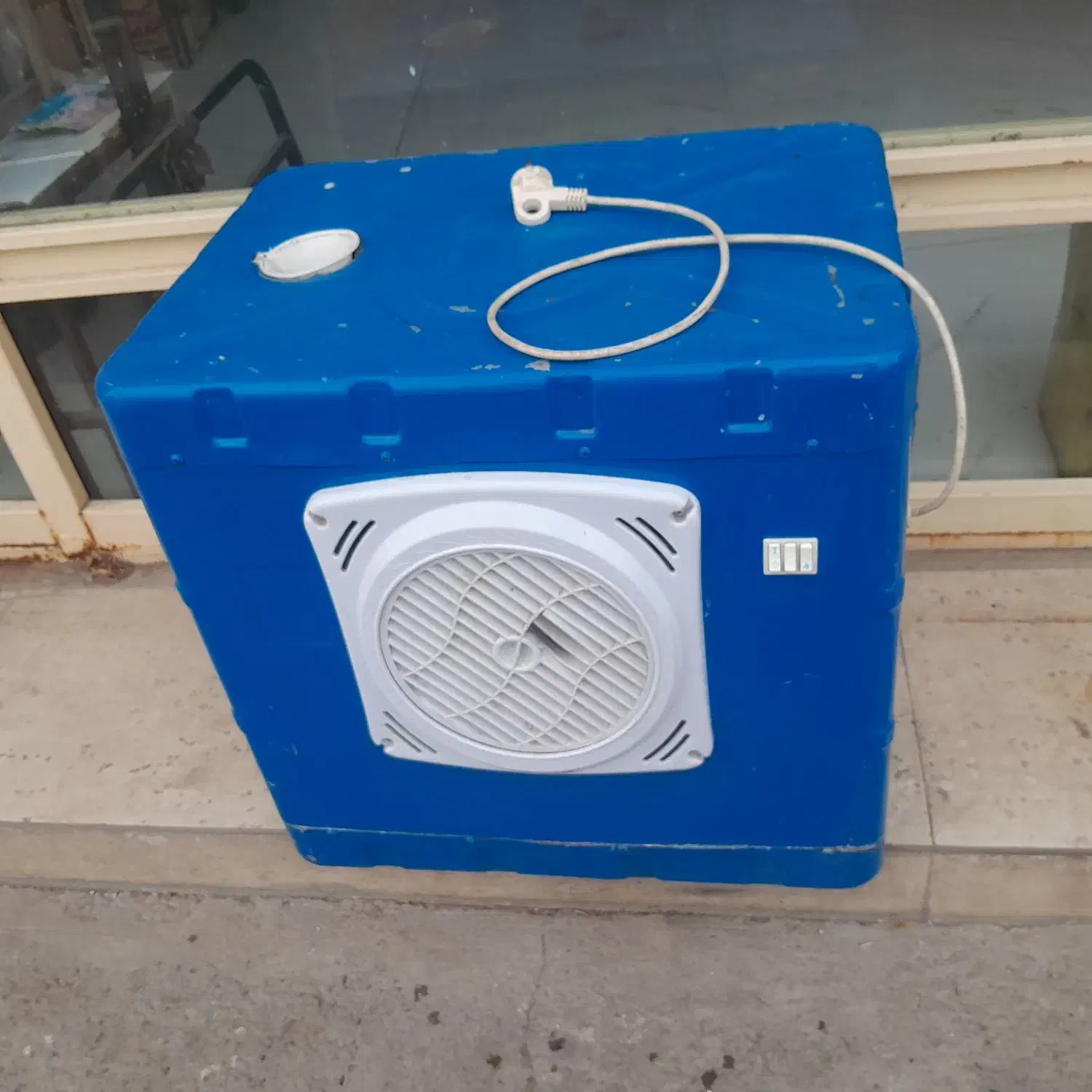 کولر آبی|کولر آبی|اهر, |دیوار